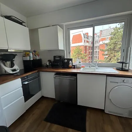 Eiffel Tower 2 Bedrooms 2 Double Beds 2 Sofa Beds Parking * Paris